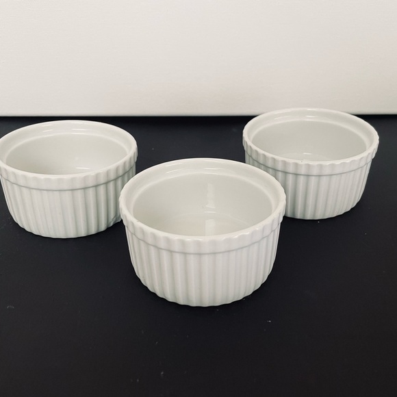 Crate & Barrel White Ribbed Porcelain Ramekins Set of 3 - Picture 4 of 5